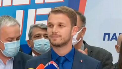 Photo of SKANDALOZNA OBJAVA DRAŠKA STANIVUKOVIĆA: BANJA LUKA ĆE OPET BITI ĆIRILIČNA