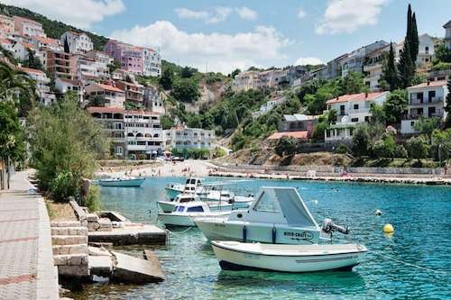 Neum se priprema za turističku sezonu; otvaranje hotela 1. maja