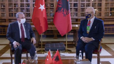Photo of Predsjednik turskog parlamenta Mustafa Sentop u posjeti Albaniji: Potvrda dobre bilateralne saradnje