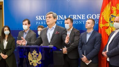 Photo of Zbog skandalozne odluke o davanju imena ulici po ratnom zločincu srami se cijela Crna Gora