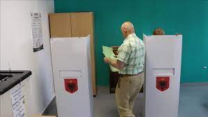 Photo of Albanija: Građani u nedelju izlaze na desete parlamentarne izbore nakon pada komunizma