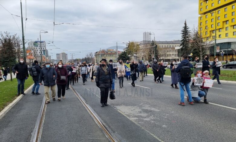 Počeo novi protest u Sarajevu: Građani traže smjenu vlasti i nabavku vakcina