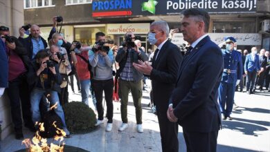 Photo of Dan pobjede nad fašizmom, Dan Evrope i Dan Zlatnih ljiljana: Položeno cvijeće kod Vječne vatre