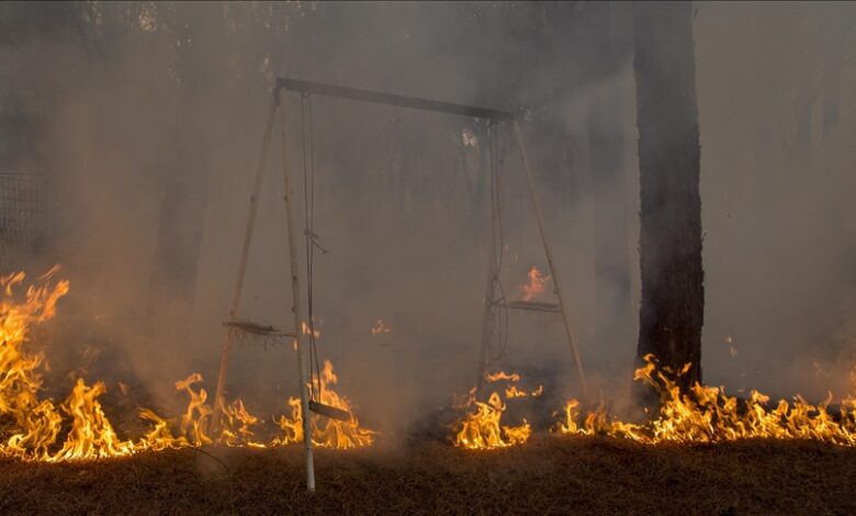 Italija: Požari na Siciliji, građani evakuisani Italija: Požari na Siciliji, građani evakuisani