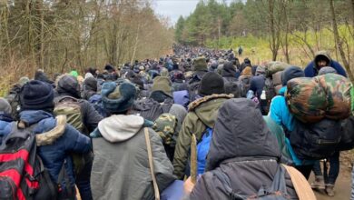 Photo of Migranti napustili kampove i krenuli prema granici s Poljskom