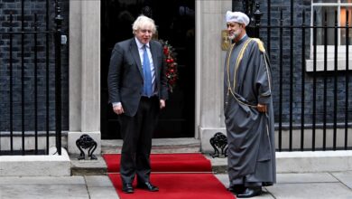 Photo of Britanski premijer Johnson se sastao sa omanskim sultanom Bin Tarikom
