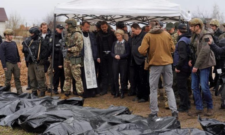 Von der Leyen posjetila Buču, šokirana prizorima masakra Von der Leyen posjetila Buču, šokirana prizorima masakra