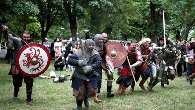 Photo of Viteški festival u Nišu: Konjanici pod oklopima teškim do pedeset kilograma