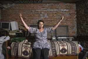 Nadja, koja je bila beskućnica u ruskom napadu u Ukrajini, sa suprugom se sklonila u podrum susjednog stana.