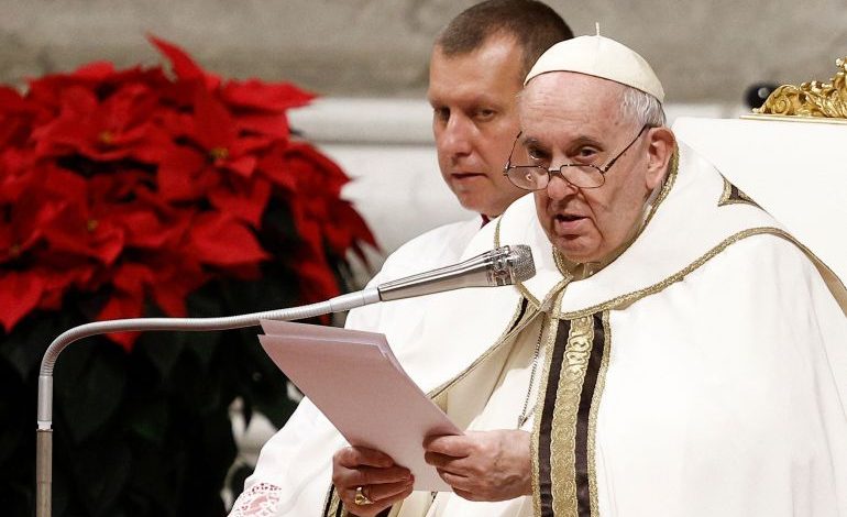 Božićna poruka pape Franje: Svijet pati od ozbiljnog nedostatka mira