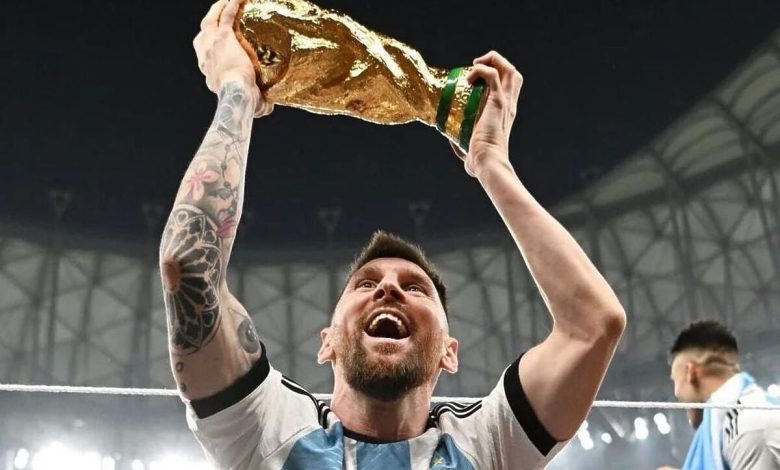 Messijeva fotografija s trofejom Svjetskog prvenstva ima najviše lajkova u istoriji Instagrama Messijeva fotografija s trofejom Svjetskog prvenstva ima najviše lajkova u istoriji Instagrama