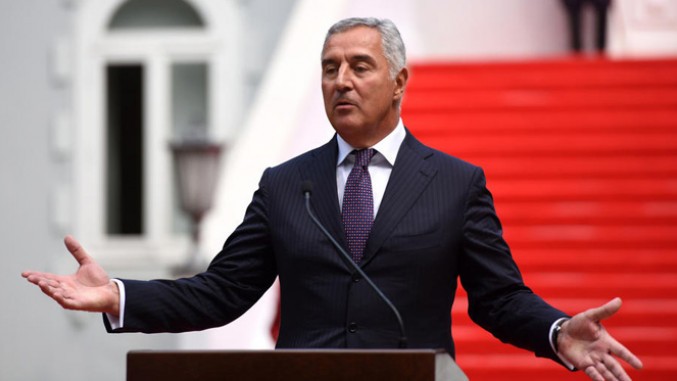 Crna Gora: Đukanović potpisao Zakon o predsjedniku, neće pozivati mandatara na konsultacije Crna Gora: Đukanović potpisao Zakon o predsjedniku, neće pozivati mandatara na konsultacije