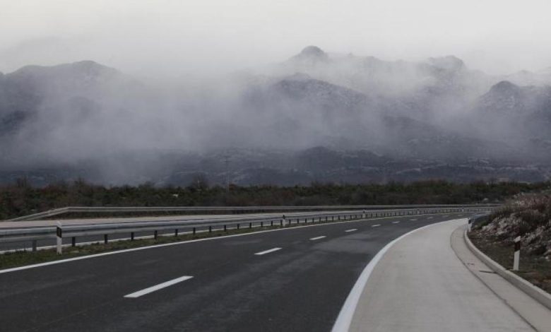 U većem dijelu Bosne i Hercegovine saobraća po mokrom ili vlažnom kolovozu