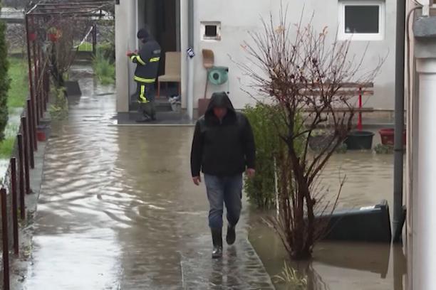 BiH: Zbog obilnih padavina u utorak i srijedu moguće izlijevanja pojedinih riječnih tokova BiH: Zbog obilnih padavina u utorak i srijedu moguće izlijevanja pojedinih riječnih tokova