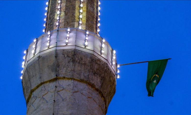 Muslimani večeras obilježavaju mubarek noć Lejletu-r-Regaib Muslimani večeras obilježavaju mubarek noć Lejletu-r-Regaib