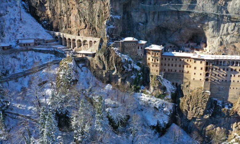 Turkiye: Manastir Sumela privlači turiste i tokom zime