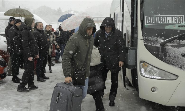 BiH: Iz Sarajeva za Istanbul ispraćeni autobusi s nagrađenim učenicima