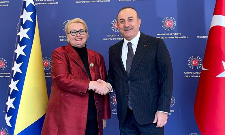 Cavusoglu s Turković u Ankari: Turkiye će učiniti sve da se BiH ne vrati u devedesete Cavusoglu s Turković u Ankari: Turkiye će učiniti sve da se BiH ne vrati u devedesete