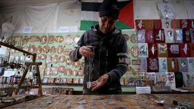 Photo of Palestinski inžinjer od izraelskog oružja izrađuje suvenire