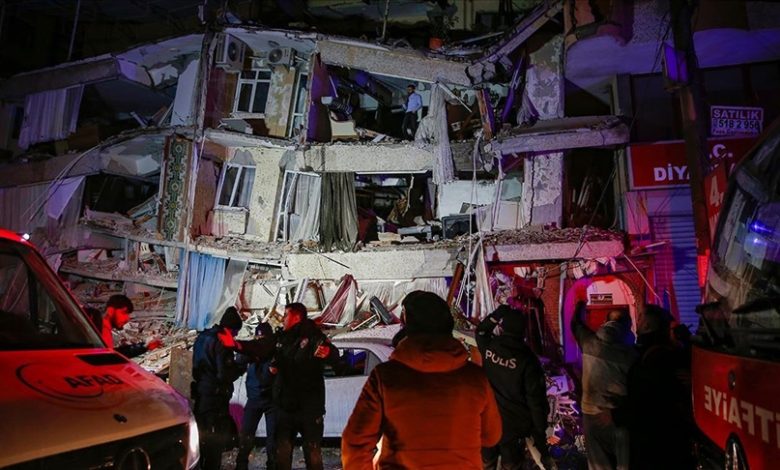 Razorni zemljotres pogodio jug Turkiye: U sedam gradova najmanje 76 poginulih i 440 povrijeđenih 
 Razorni zemljotres pogodio jug Turkiye: U sedam gradova najmanje 76 poginulih i 440 povrijeđenih