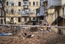 Photo of Ukrajina: U ruskom napadu na stambenu zgradu u Kramatorsku poginule tri, povrijeđeno osam osoba