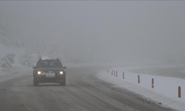 BiH: Nužna opreznija vožnja zbog mokrog kolovoza kao i snijega na pojedinim dionicama puteva
