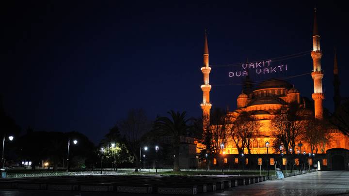"Mahya": Osvjetljenje na turskim džamijama tokom mjeseca ramazana