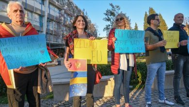 Photo of Okupljeni na protestu podrške Ukrajini u Podgorici poručili: Stop genocidu, želimo sigurnost i bezbjednost u NATO-u