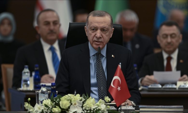 Erdogan: Turkijski svijet među prvima pružio pomoć nakon razornih zemljotresa Erdogan: Turkijski svijet među prvima pružio pomoć nakon razornih zemljotresa
