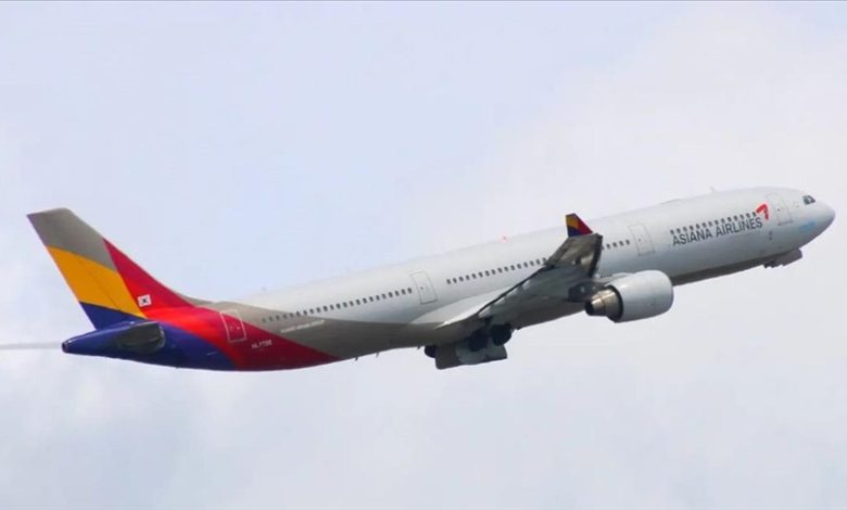 Avion bezbjedno sletio u Južnoj Koreji nakon što su se otvorila vrata tokom leta