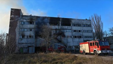 Photo of Ukrajina: U ruskim napadima na Herson poginula 21 osoba
                            
                                Ukrajina: U ruskim napadima na Herson poginula 21 osoba