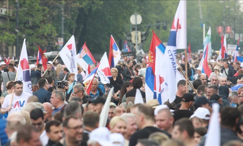 Beograd: Veliki broj građana stigao na skup "Srbija nade" Beograd: Veliki broj građana stigao na skup "Srbija nade"