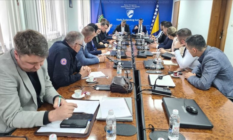 BiH: Skupština i Vlada TK-a spremaju paket mjera za podršku opštinama pogođenim poplavama BiH: Skupština i Vlada TK-a spremaju paket mjera za podršku opštinama pogođenim poplavama