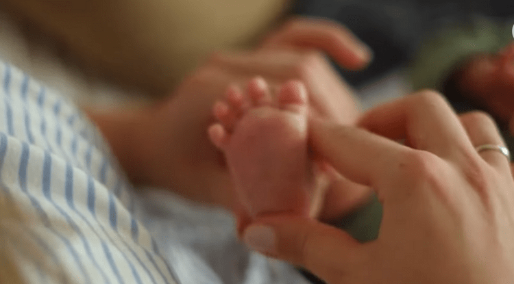 Pedijatri objasnili kako pravilno da rashladite bebu