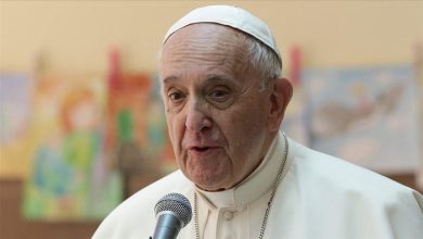 Photo of Papa Franjo osudio spaljivanje Kur'ana u Švedskoj