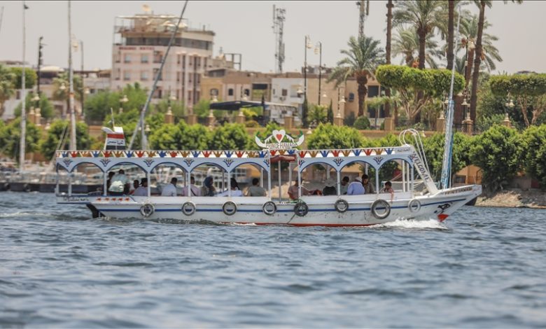 Egipat: Šareni čamci u Luksoru turistima nude nezaboravne plovidbe Nilom