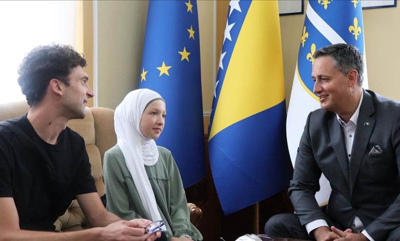 BiH: Denis Bećirović primio bh. prvakinju u šahu Merjem Džafić BiH: Denis Bećirović primio bh. prvakinju u šahu Merjem Džafić