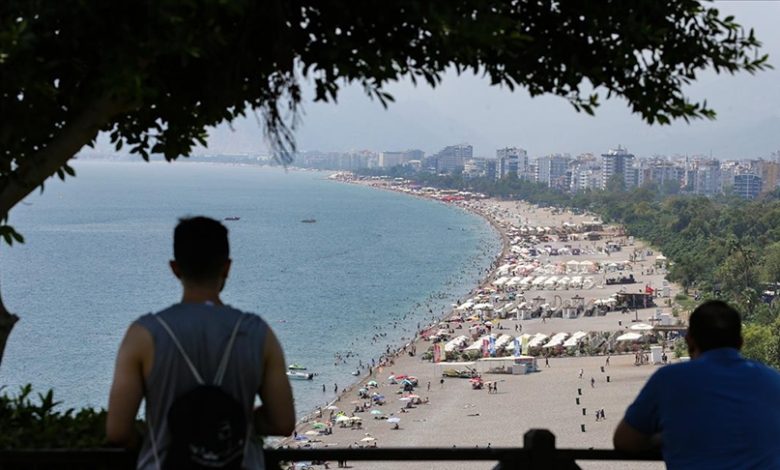 Turkiye: Plaže u Antaliji posljednjeg vikenda u augustu pune domaćih i stranih turista 
 Turkiye: Plaže u Antaliji posljednjeg vikenda u augustu pune domaćih i stranih turista