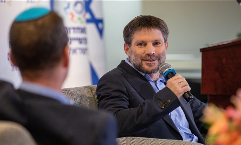 Izraelski ministar finansija Smotrich: Intenziviraćemo izgradnju jevrejskih naselja na Zapadnoj obali 
 Izraelski ministar finansija Smotrich: Intenziviraćemo izgradnju jevrejskih naselja na Zapadnoj obali