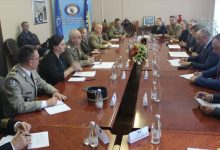 Photo of Ministar odbrane BiH Helez primio direktora Međunarodnog vojnog osoblja NATO-a generala Adamczaka