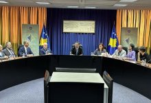 Photo of Vlada Kosova okruglim stolom obilježila Dan Bošnjaka 
 Vlada Kosova okruglim stolom obilježila Dan Bošnjaka
