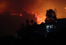 Photo of Italija: Nastavlja se borba sa šumskim požarima na Siciliji 
 Italija: Nastavlja se borba sa šumskim požarima na Siciliji