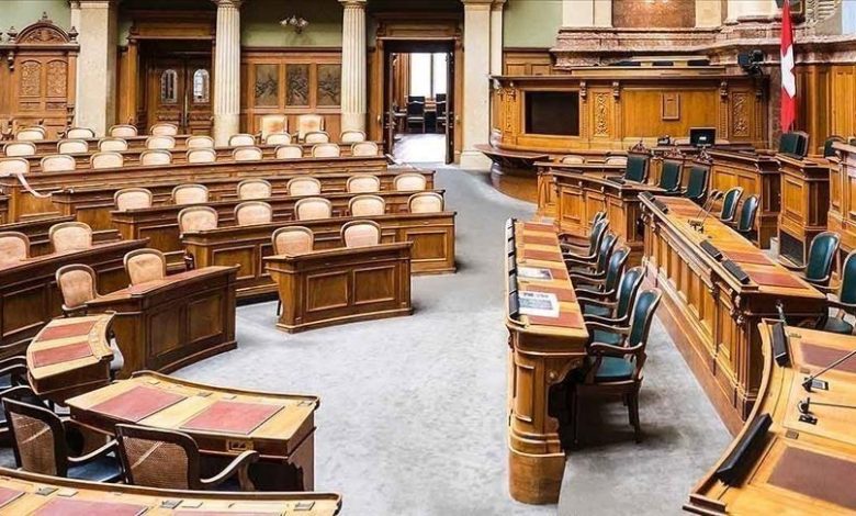 Parlament Švicarske usvojio zakon o “zabrani burke“