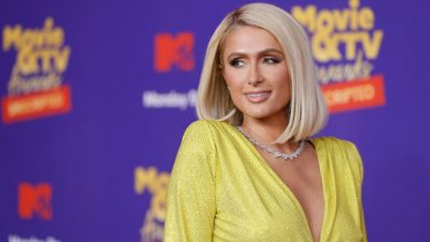 Photo of Paris Hilton ismijana zbog šetnje na modnoj pisti: “Kakav je ovo kokošji hod?”