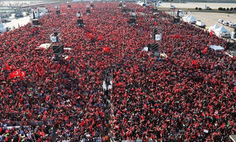 Desetine hiljada prisutnih na Velikom mitingu za Palestinu u Istanbulu Desetine hiljada prisutnih na Velikom mitingu za Palestinu u Istanbulu