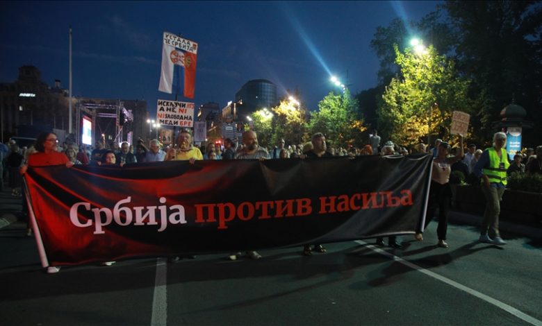 Srbija: Građani na protestu u Beogradu idu do Vučićevog kabineta