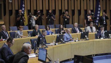 Zbog nedostatka entitetske većine iz RS-a Dom naroda PSBiH nije podržao izmjene ni jednog prijedloga zakona
Zbog nedostatka entitetske većine iz RS-a Dom naroda PSBiH nije podržao izmjene ni jednog prijedloga zakona Photo of Zbog nedostatka entitetske većine iz RS-a Dom naroda PSBiH nije podržao izmjene ni jednog prijedloga zakona
Zbog nedostatka entitetske većine iz RS-a Dom naroda PSBiH nije podržao izmjene ni jednog prijedloga zakona