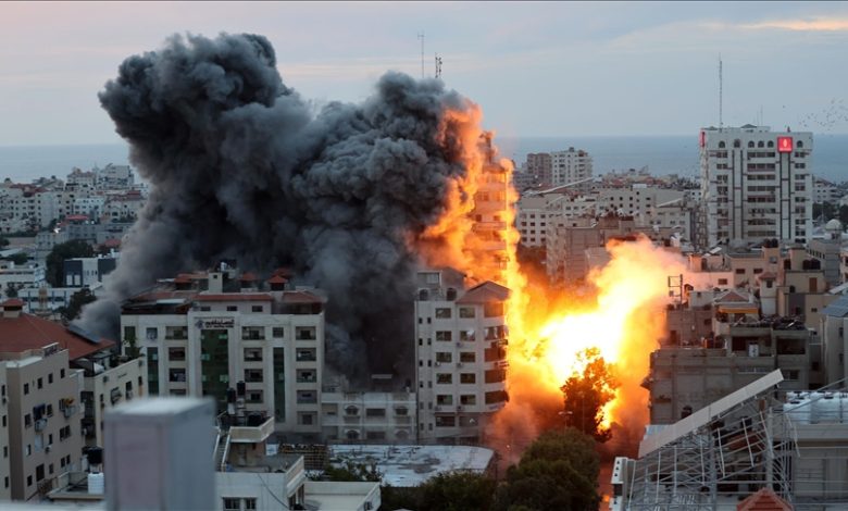 Izraelska vojska objavila da je pogodila 120 Hamasovih ciljeva u Gazi 
 Izraelska vojska objavila da je pogodila 120 Hamasovih ciljeva u Gazi