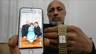 Photo of Turkiye: Vrijeme je stalo u 4.17 za Arifa Anaca, koji je izgubio oko 100 srodnika u zemljotresu