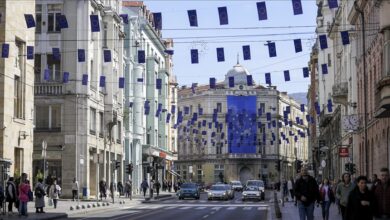 Photo of Sarajevo ukrašeno zastavama Evropske unije uoči odluke Brisela o početku pregovora s BiH